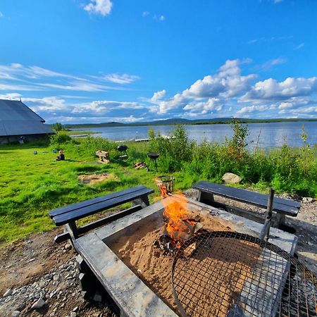 Camp Caroli Wooden Cabins Юккасъярви Экстерьер фото