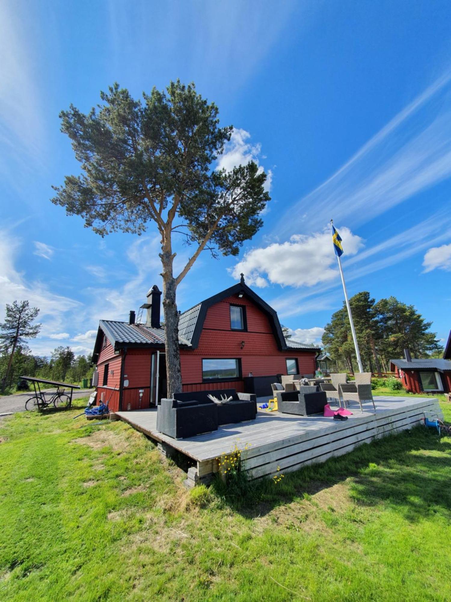 Camp Caroli Wooden Cabins Юккасъярви Экстерьер фото