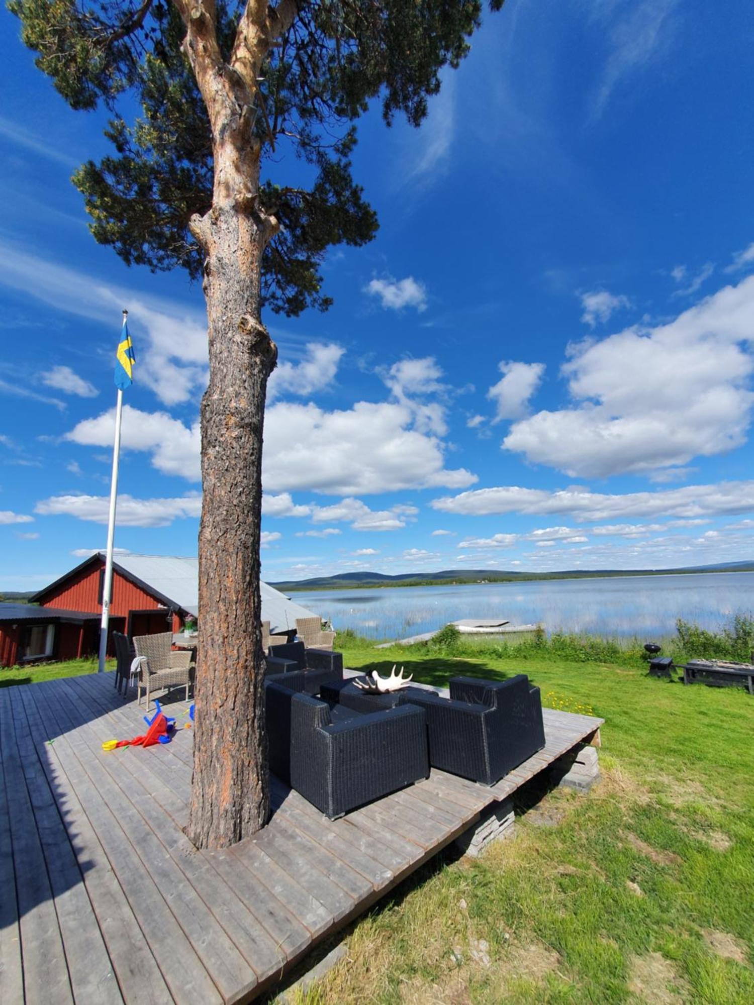 Camp Caroli Wooden Cabins Юккасъярви Экстерьер фото