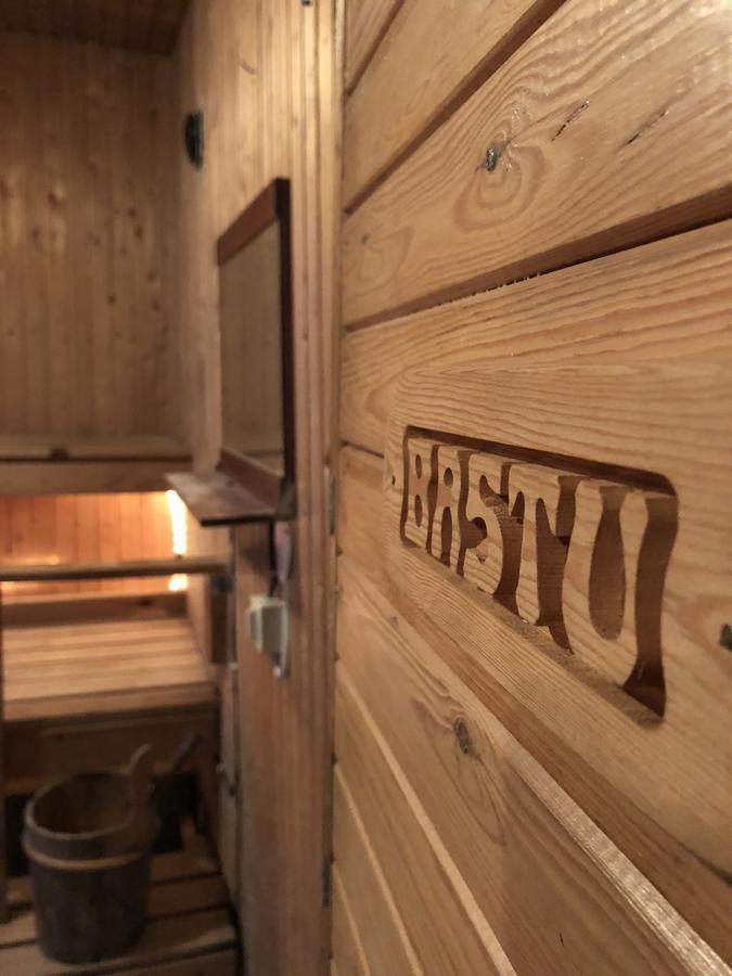 Camp Caroli Wooden Cabins Юккасъярви Экстерьер фото