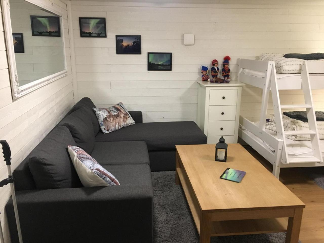 Camp Caroli Wooden Cabins Юккасъярви Экстерьер фото