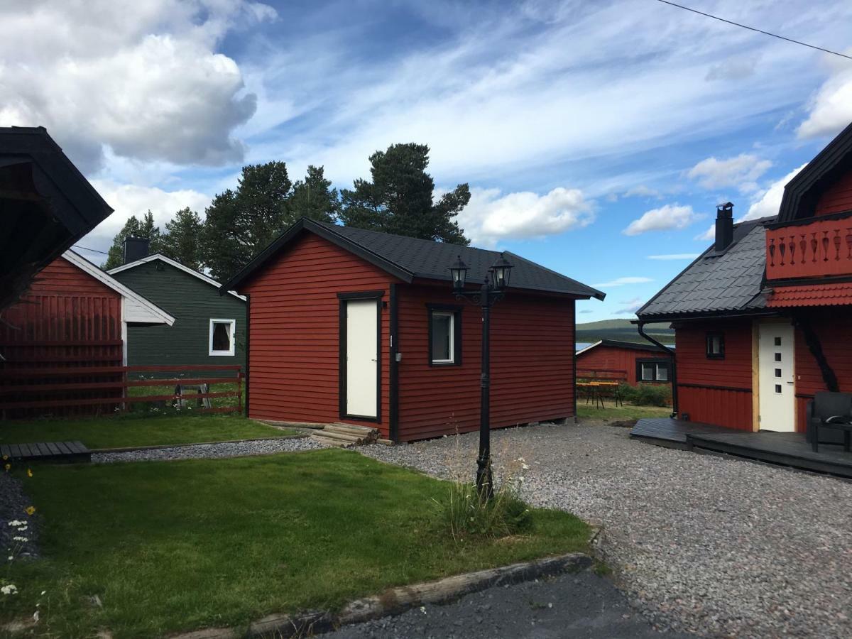 Camp Caroli Wooden Cabins Юккасъярви Экстерьер фото