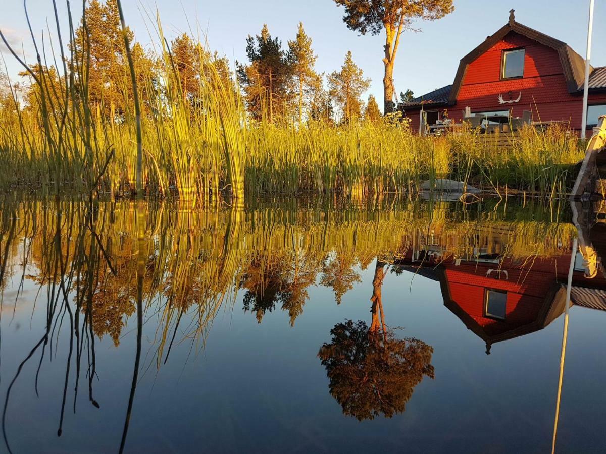 Camp Caroli Wooden Cabins Юккасъярви Экстерьер фото